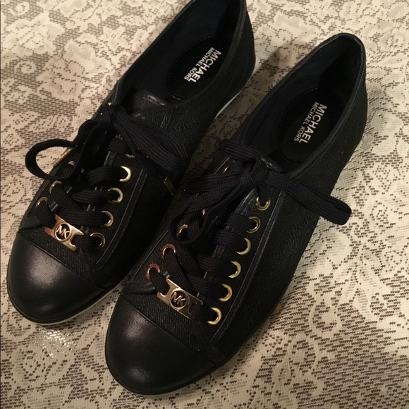 Michael Kors Kristy Sneaker Women’s Size 6, Color Denim - Picture 2 of 5